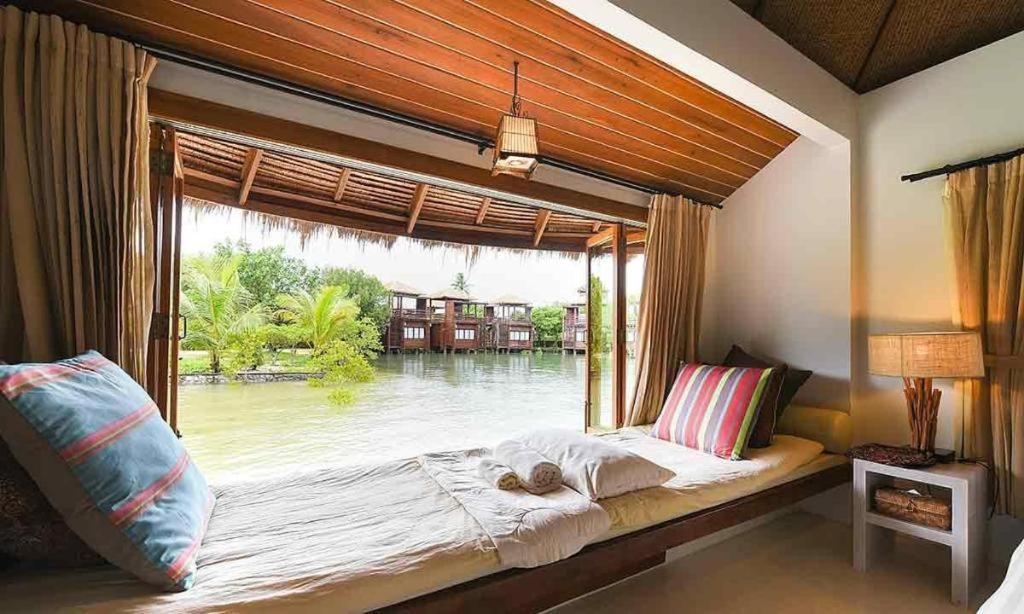 The Blue Sky Resort@ Koh Payam Koh Phayam Exterior photo