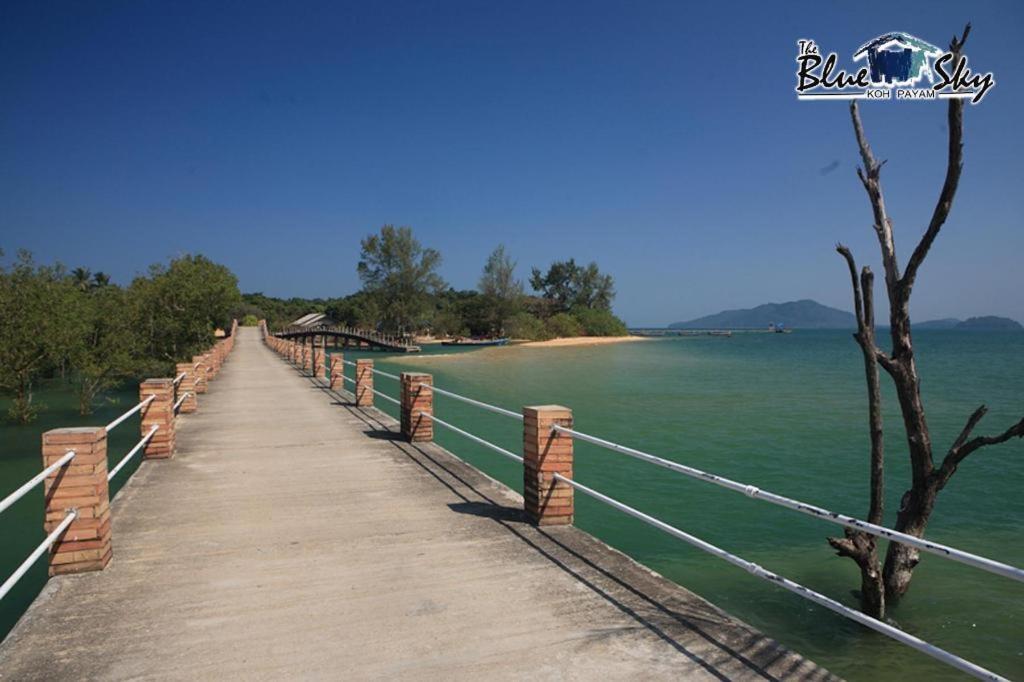 The Blue Sky Resort@ Koh Payam Koh Phayam Exterior photo